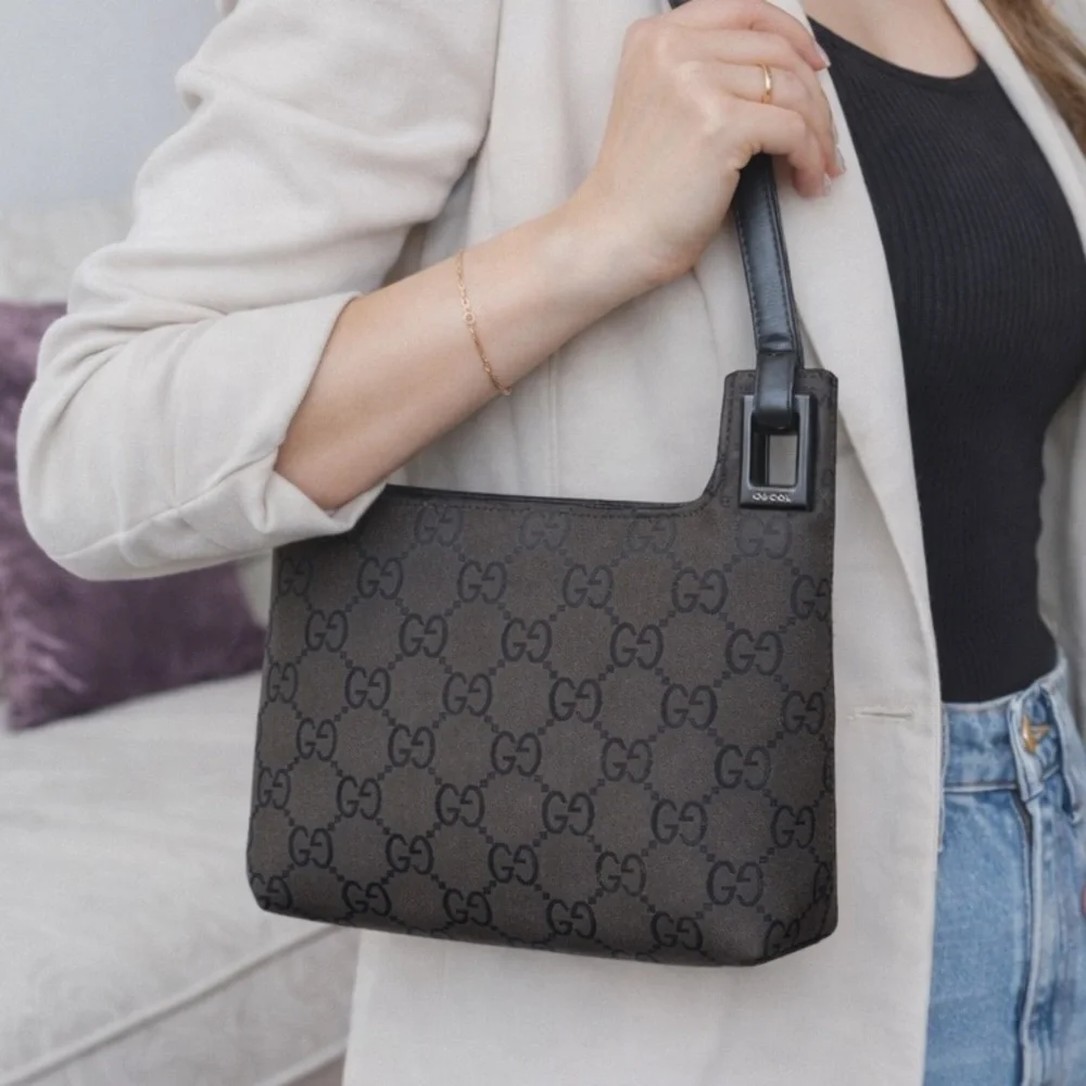 GUCCI GG Monogram Canvas Shoulder Bag Vintage Y2K Gucci Purse Classic Handbag